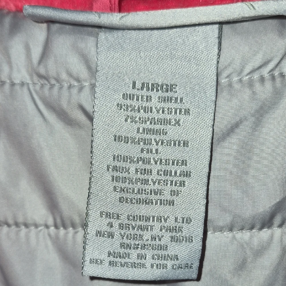 Free Country Woman Bright Pink Raincoat - Picture 11 of 13